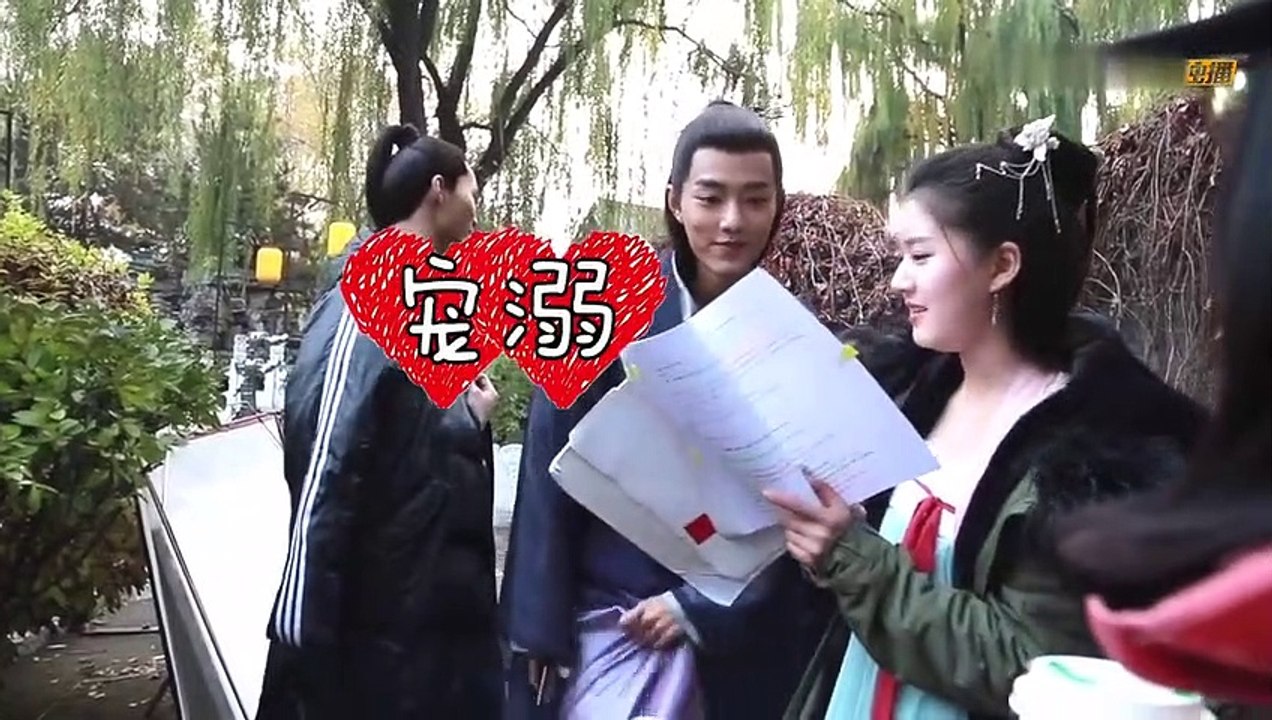 【English Sub】《皇帝陛下》独家花絮：不拍戏的肖战片场如疯兔