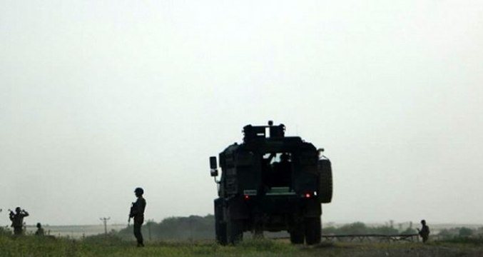 Yol kontrol noktasına hain saldırı: 2 askerimiz yaralandı