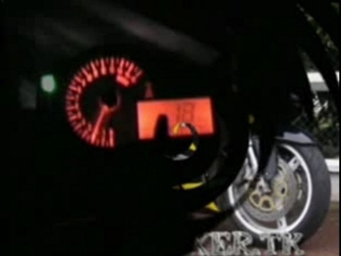 Moto Stunt Gsxr-750 A 321 Kmh