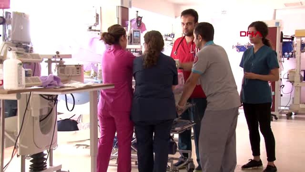 SİVAS 'PARMAK BEBEK' HAYATA TUTUNDU