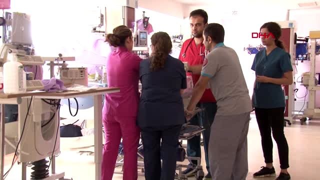 SİVAS 'PARMAK BEBEK' HAYATA TUTUNDU
