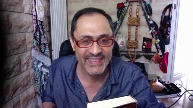 Ahmed Moualek conditionne ses abonnées avec son discours de paix!