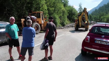 Col du Lautaret: la route bloquée à cause de coulées de boue
