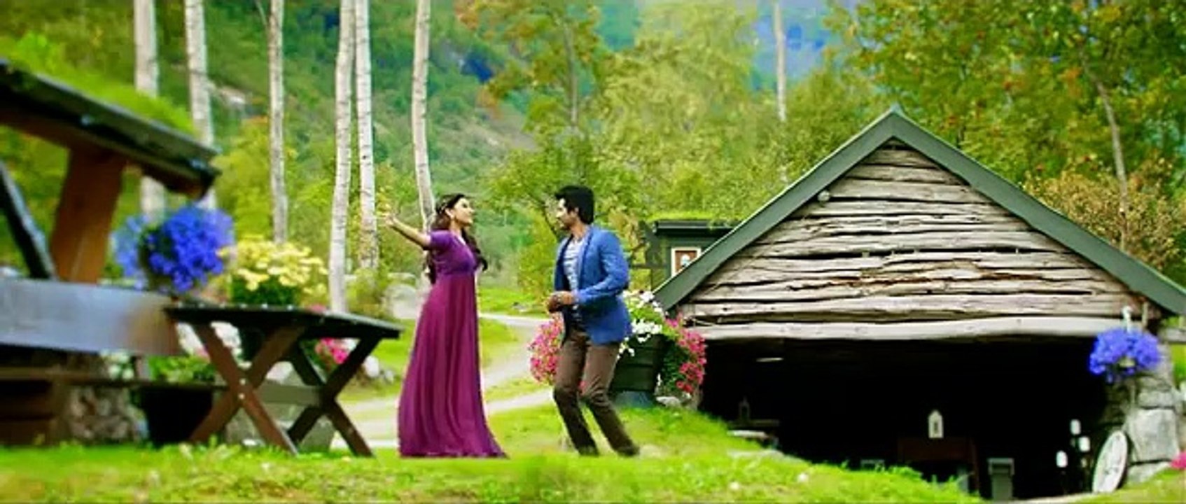 Kadhal Kan Kattudhe - Kaaki Sattai