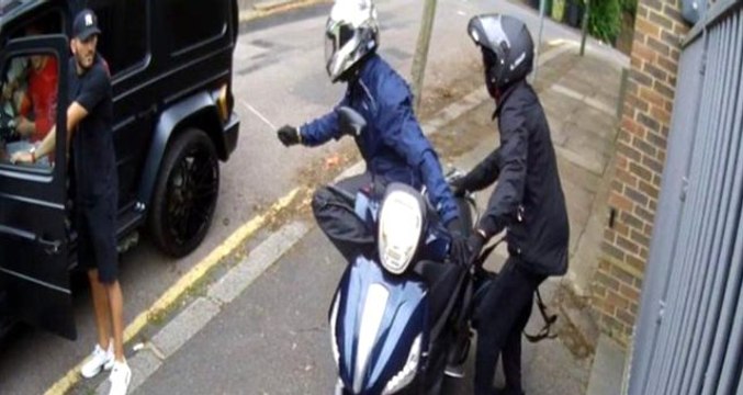 Mesut Özil ile birlikte bıçaklı saldırıya uğrayan Sead Kolasinac'tan ilk açıklama!
