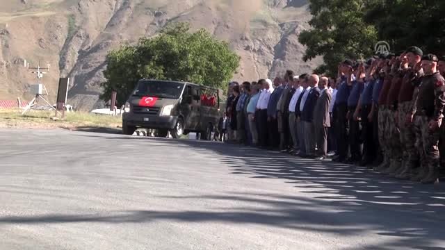 Şehit Piyade Er Yıldız için Hakkari Dağ ve Komando Tugayı'nda tören düzenlendi (2)