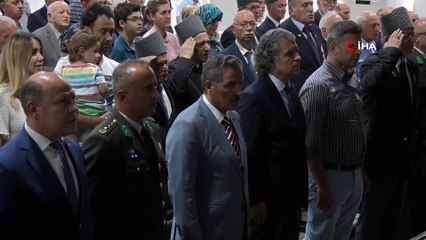 Kıbrıs’a barış getirenler madalyalarını aldı