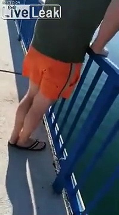 Cet idiot saute d'un pont de 40m et s'en sort vivant !