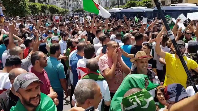 Cezayir'de Buteflika rejimi karşıtı protesto (1) - CEZAYİR