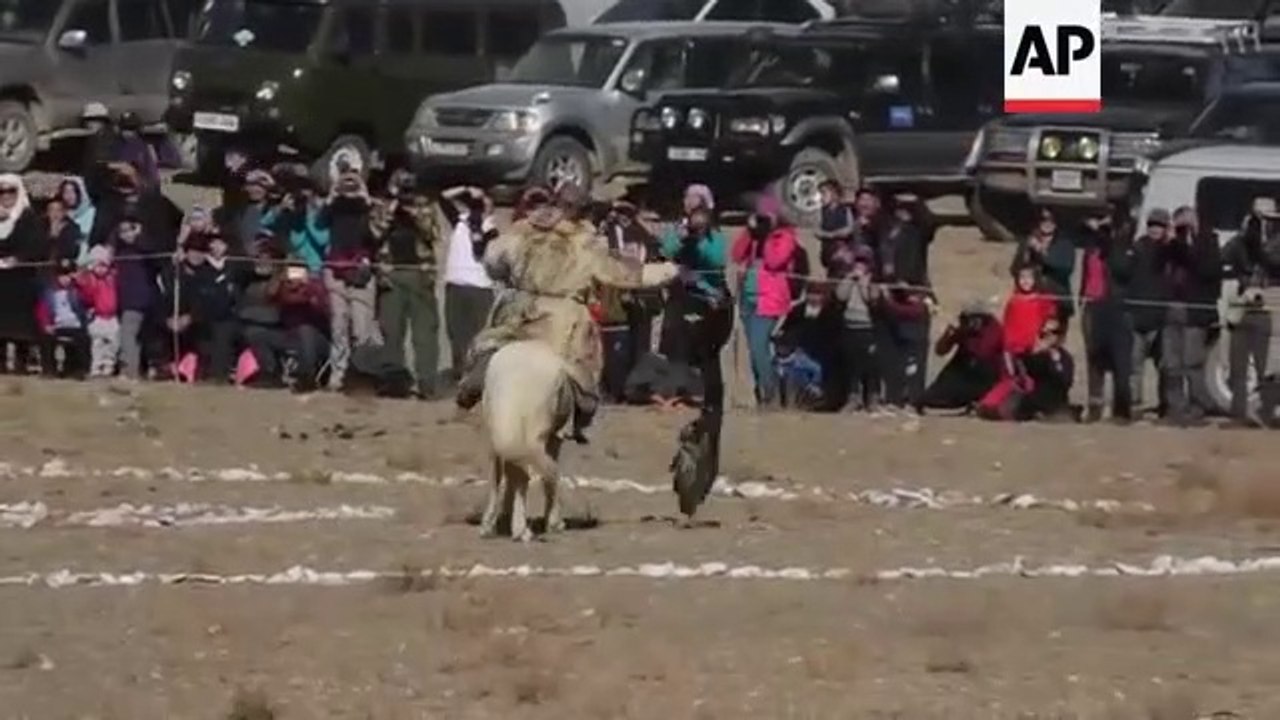 MONGOLIA - golden eagle hunting festival