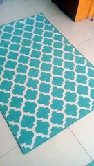 bagi ibu2 yang mencari karpet hambal dengan harga murah, kebetulan saya ada beli di toko online karpet hambal dengan harga 200.000