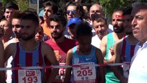SPOR Milli Mücadele Maratonu'nda kadınlarda Elvan Abeylegesse, erkeklerde Sezgin Ataç birinci oldu