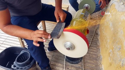 Yavuzeli’nde bayram öncesinde bıçak bileme mesaisi