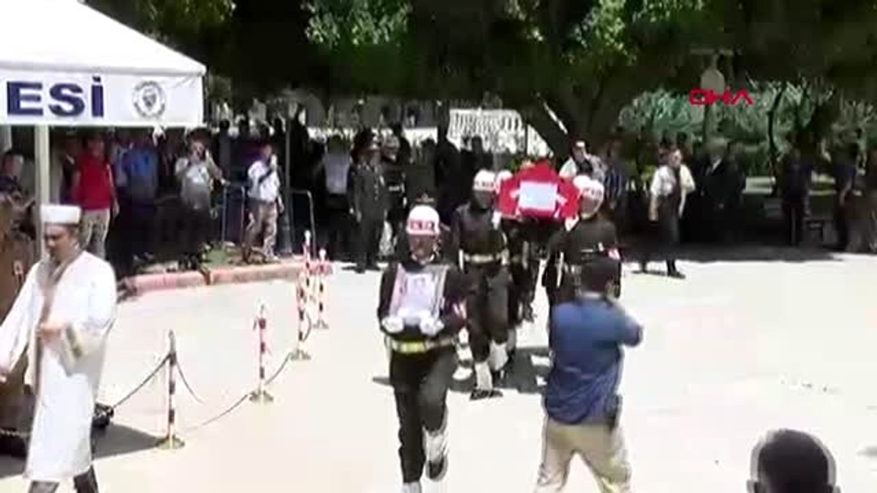 ŞEHİT PİYADE SÖZLEŞMELİ ER METİN YILDIZ SON YOLCULUĞUNA UĞURLANDI