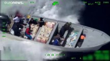 شاهد: خفر السواحل الأمريكي يصادر كمية هائلة من الكوكايين في المحيط الهادئ