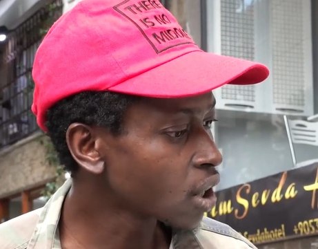 Soylu'ya yanıt verdiler: Türkiye'de saat satan Afrikalılar suç işlemiyor, hayatta kalma mücadelesi veriyor