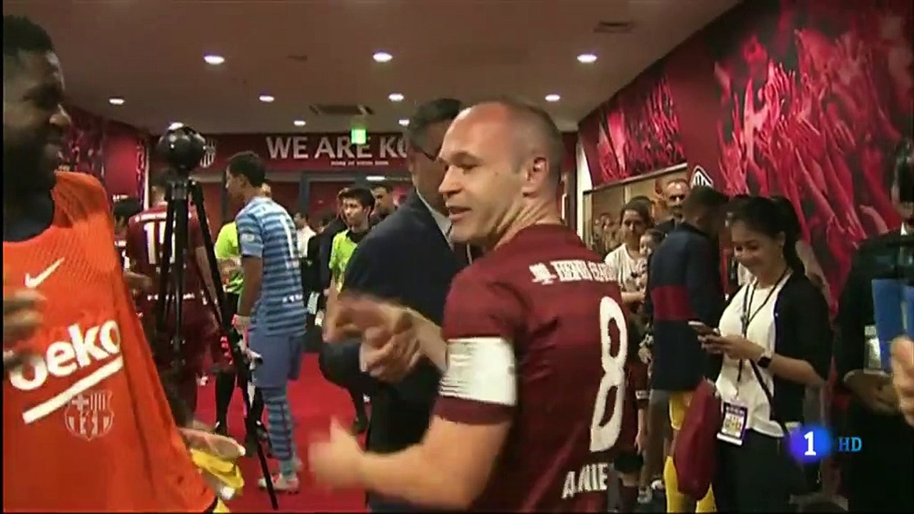Carles Pérez da el triunfo al Barça en el reencuentro con Iniesta