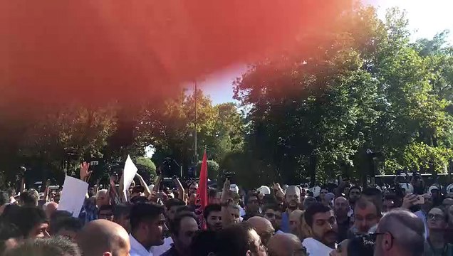 Suriyelilerin Saraçhane'deki eyleminde arbede çıktı