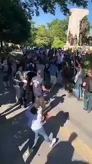 suriyeli mitingini yapanlarla, mitingi protesto edenler arasında kavga çıktı polis müdahale etti