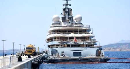 En büyük yatlardan biri olan  "Flying Fox", Bodrum'a demir attı