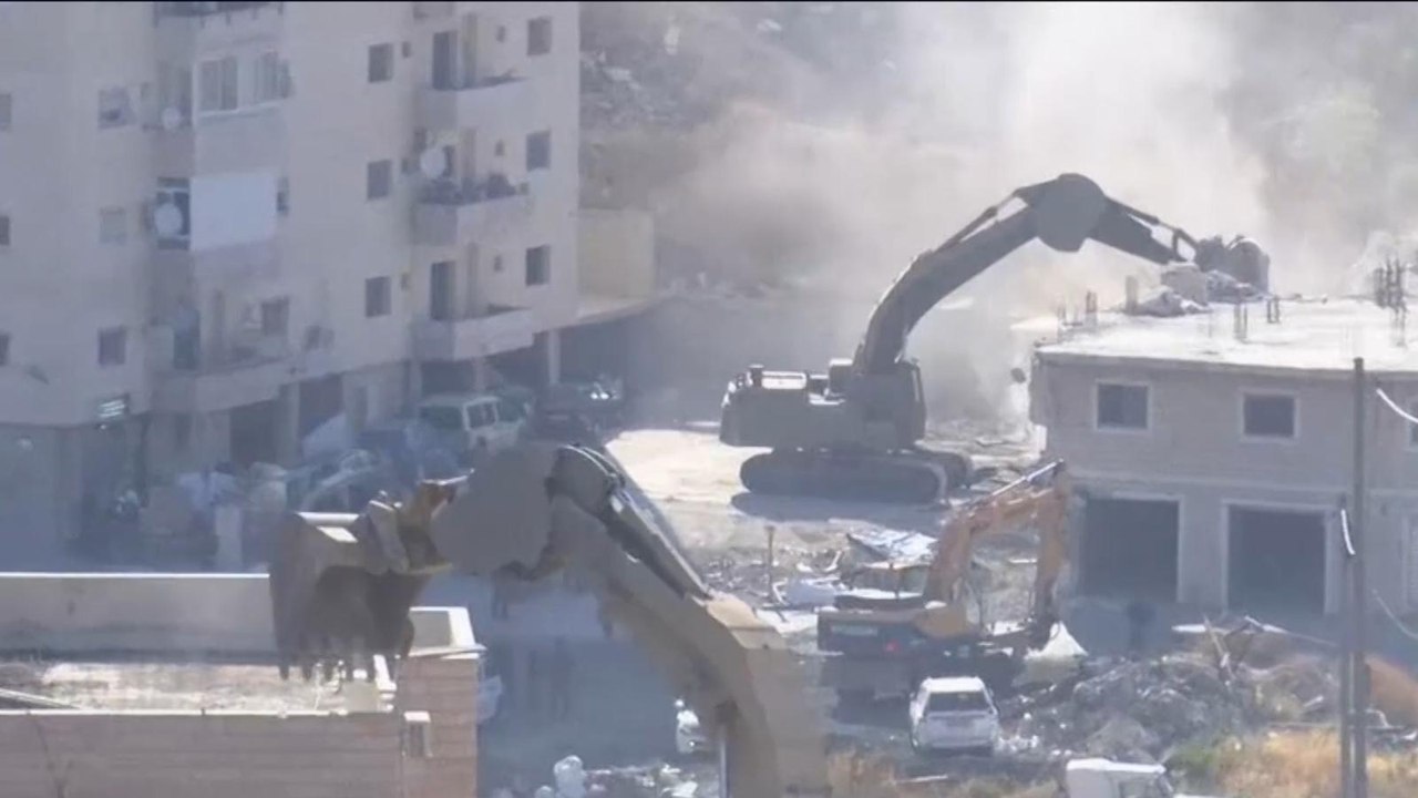 هدم منازل الفلسطينيين.. الإسرائيليون يضحكون رغم الإدانات الدولية