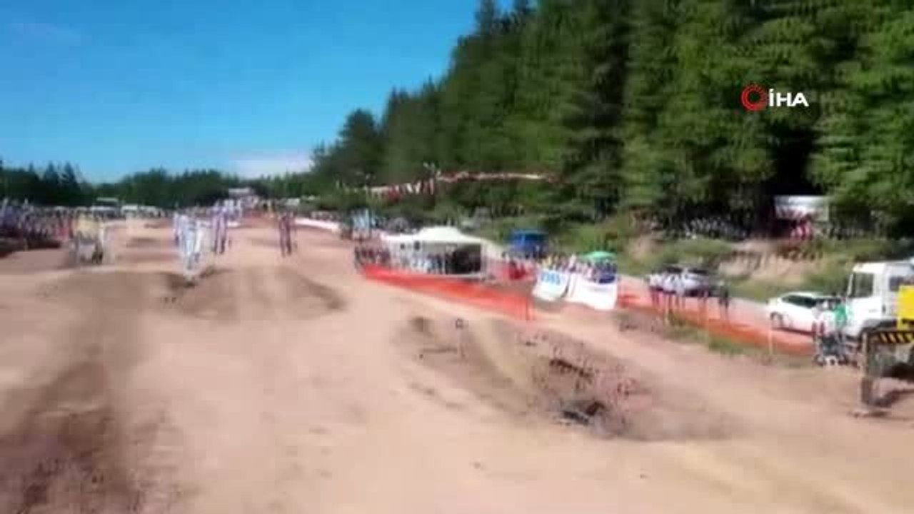 Kafkasör Yaylası'nda düzenlenen Off-Road yarışları nefes kesti