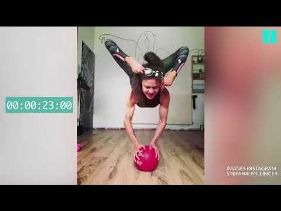 La contorsionniste Stefanie Millinger met ses lunettes comme personne