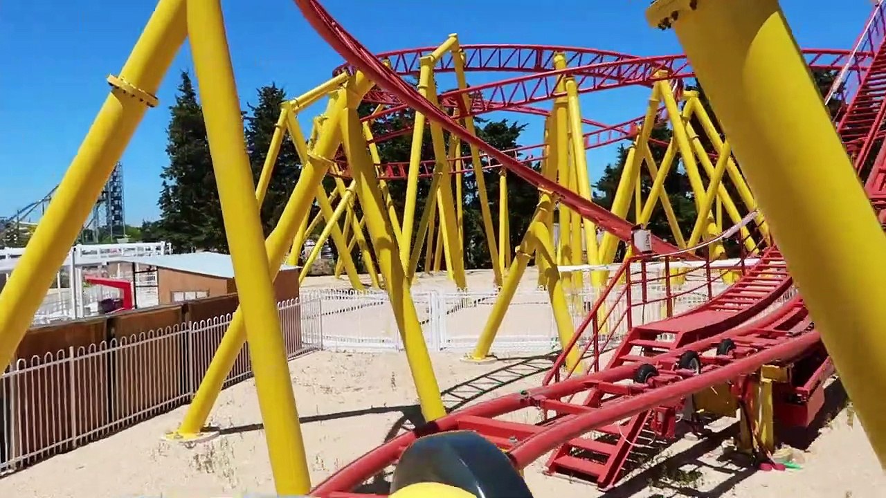 LA PEUR DE SA VIE !!! Sensations Fortes pour Swan et Néo au Parc Spirou 