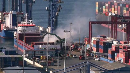 Ambarlı Limanında bir gemi alev aldı