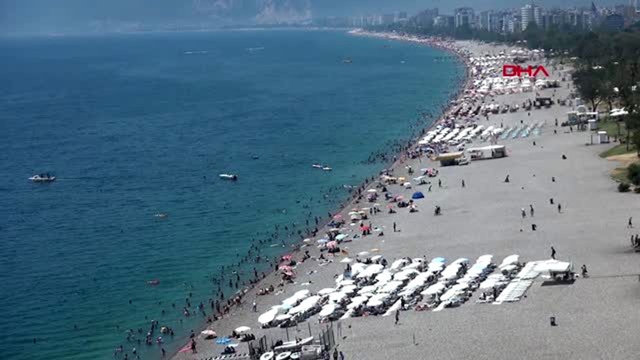 ANTALYA'DA SICAK HAVA VE NEM BUNALTTI