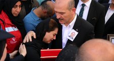 Şehidin eşini teselli eden Bakan Süleyman Soylu: O kahraman, sen de kahramansın