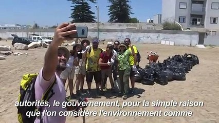 Sur les plages de Tunisie, des citoyens en guerre contre les déchets