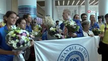 Avrupa şampiyonu olan İAÜ Tenis Kadın Takımı yurda döndü