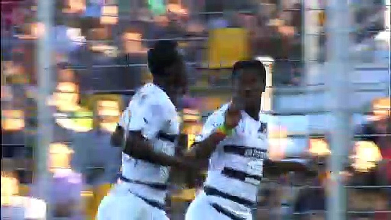 28/08/10 : Victor Hugo Montaño (28') : Arles-Avignon - Rennes (0-1)