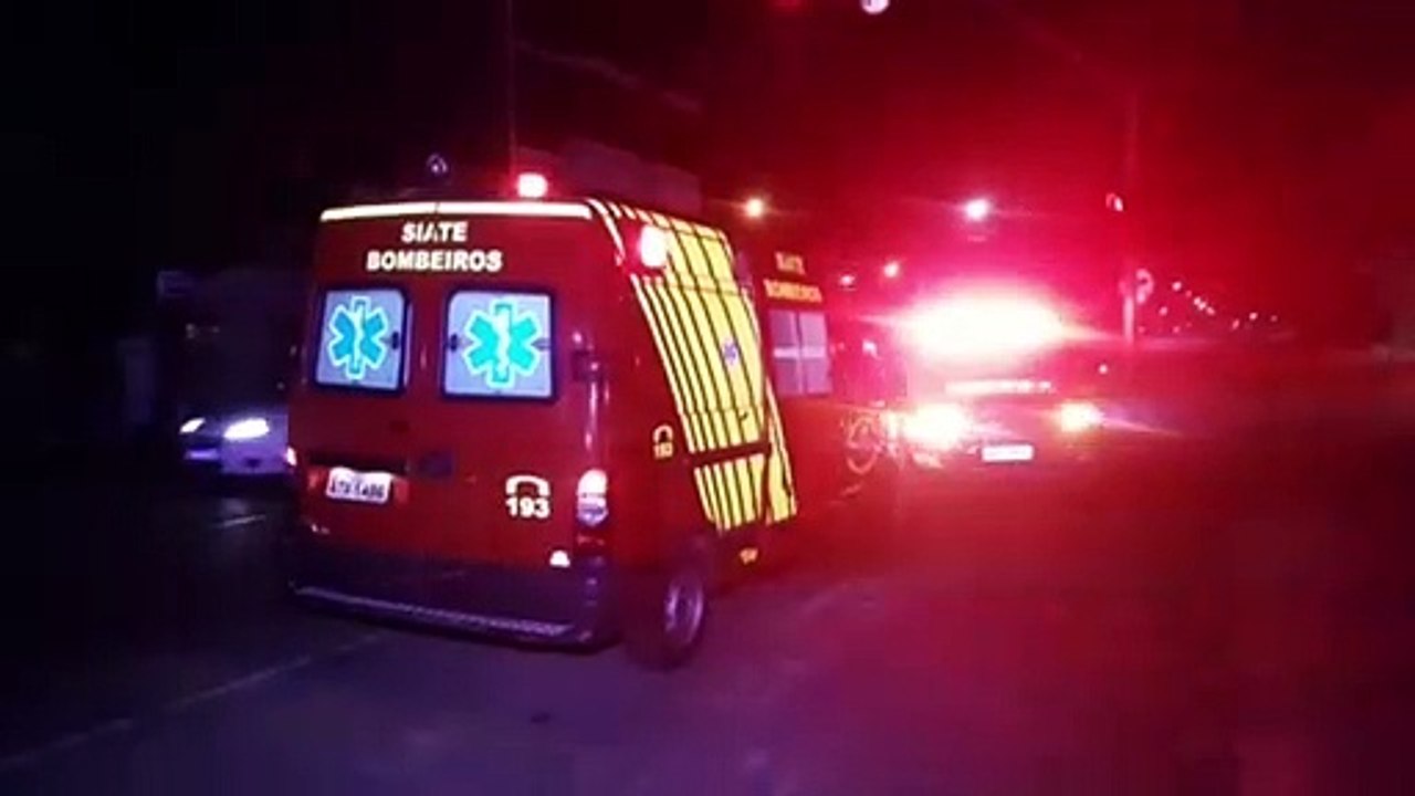 Mulher é atropelada por carro e sofre lesões na cabeça no São Cristóvão