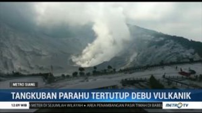Tangkuban Parahu Tertutup Abu Vulkanis