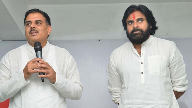 పవన్ నిర్ణయాలతో జనసైనికుల అసంతృప్తి || Janasenas Cadre Not Satisfied With Pawan Kalyan Decisions