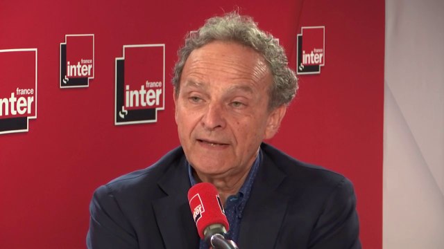 Marc Lazar, sociologue et historien, sur la popularité de Matteo Salvini : Il passe plus de temps à faire de la politique sur le terrain qu'à s'occuper de son ministère de l'Intérieur