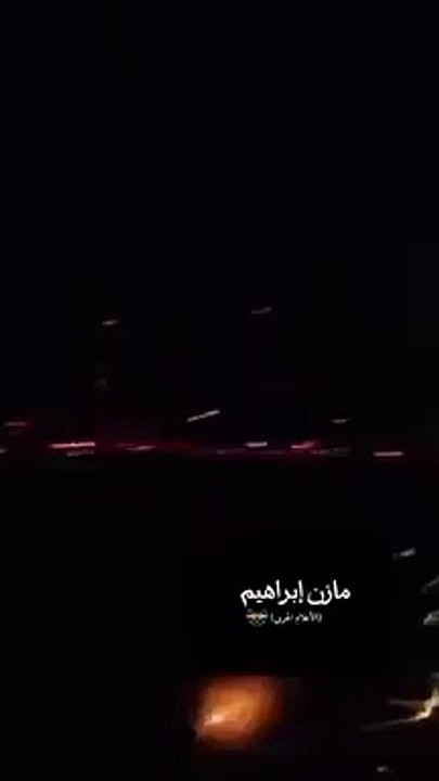 صفحات موالية تنشر تسجيلاً مصوراً لتمهيد ناري مهول من اليمن على أنه بريف حماة