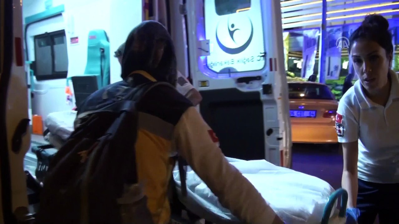 Çubuk’ta ‘alacak verecek’ kavgası: 4 yaralı - ANKARA