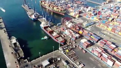 Ambarlı Limanı'nda demirli gemi alev aldı