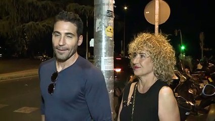 Miguel Ángel Silvestre pasa una divertida velada con su madre