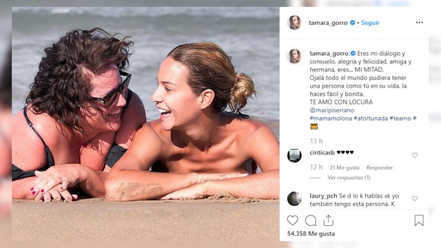 Tamara Gorro disfruta de la playa con una gran amiga