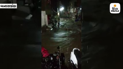 અંબાજીમાં 7 ઈંચ વરસાદ ખાબક્યો, ગબ્બરની માટી ધસતા કેબિન અને બાંકડાઓ દટાયા