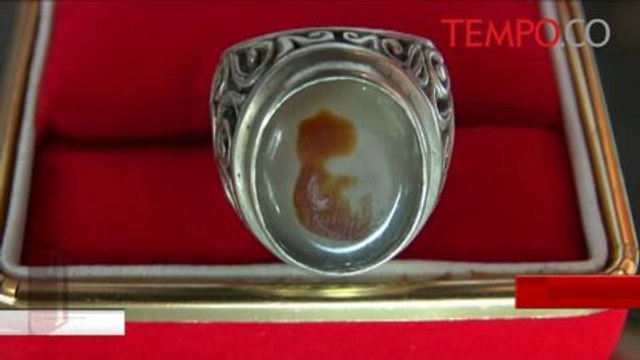 Wow-Ada-Janin-di-Dalam-Batu-Akik-di-Makassar.flv