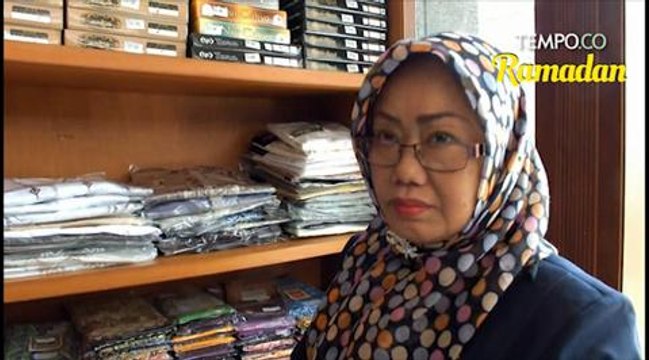 Baju Koko Motif Batik Banyumasan Laris Manis Jelang Lebaran