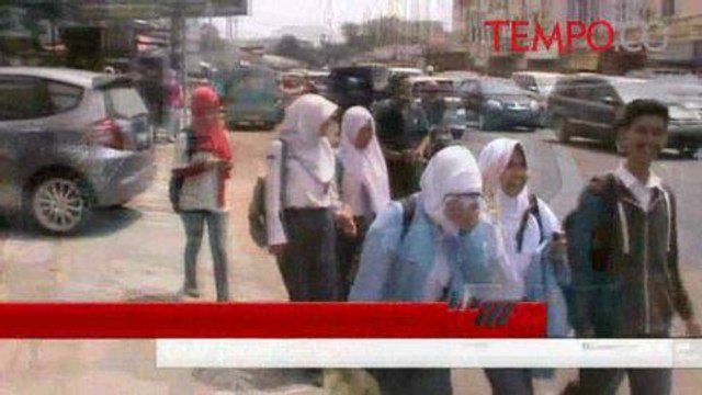 Ratusan Sopir Angkot Mogok, Ribuan Penumpang Telantar