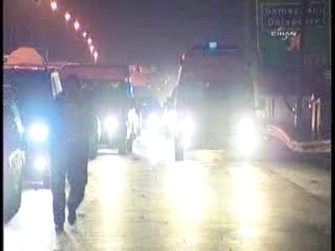 Aşırı hız nedeniyle takla atan araç alev aldı