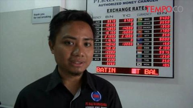 Dollar Tembus 14 Ribu, Warga Serbu Money Changer