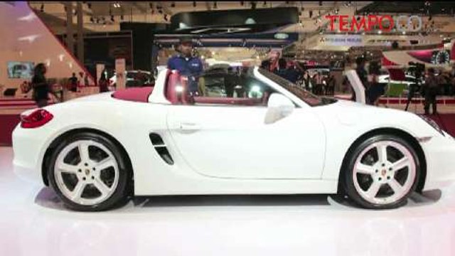 Tempo Video - GIIAS 2015, Porsche Boxster